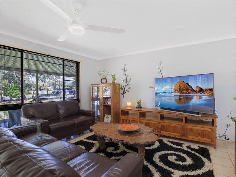 69 Rogers Street, Beachmere, QLD, 4510, Beachmere - Thumbnail 2