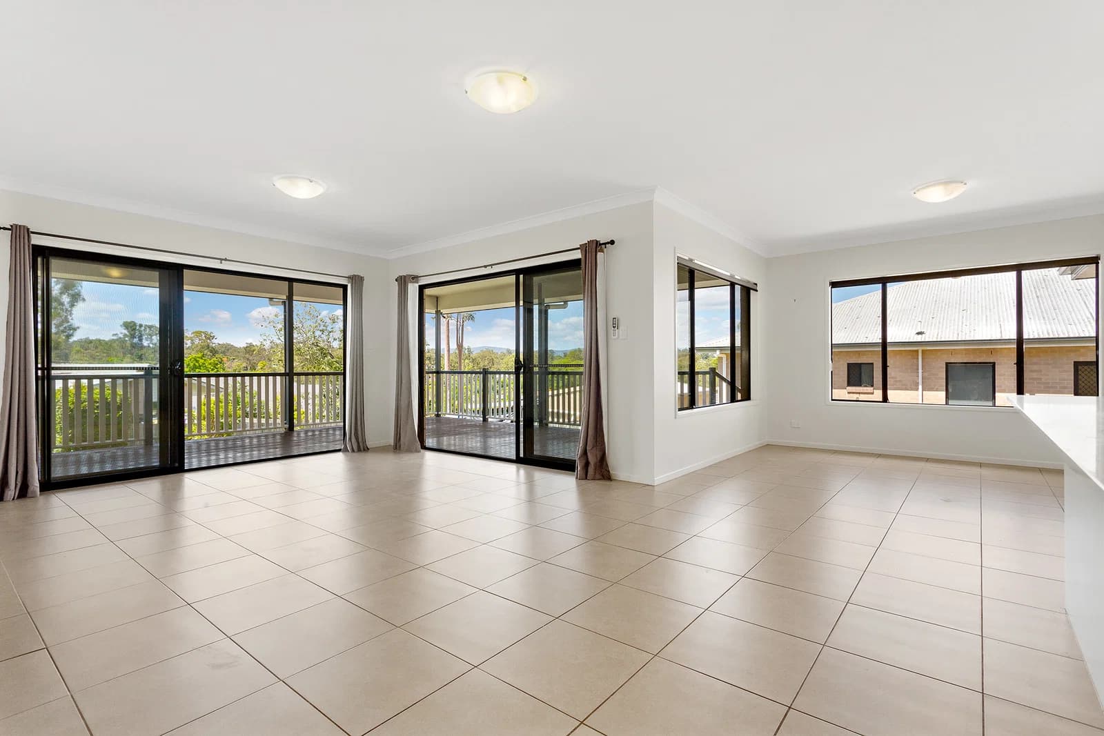 13 Forest Oak Court, Chuwar, QLD, 4306, Chuwar - Thumbnail 2