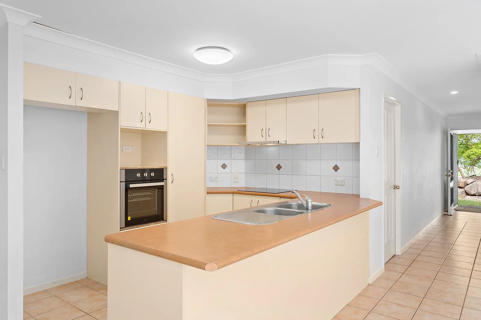 5 Rio Court, Underwood, QLD, 4119, Underwood - Thumbnail 4