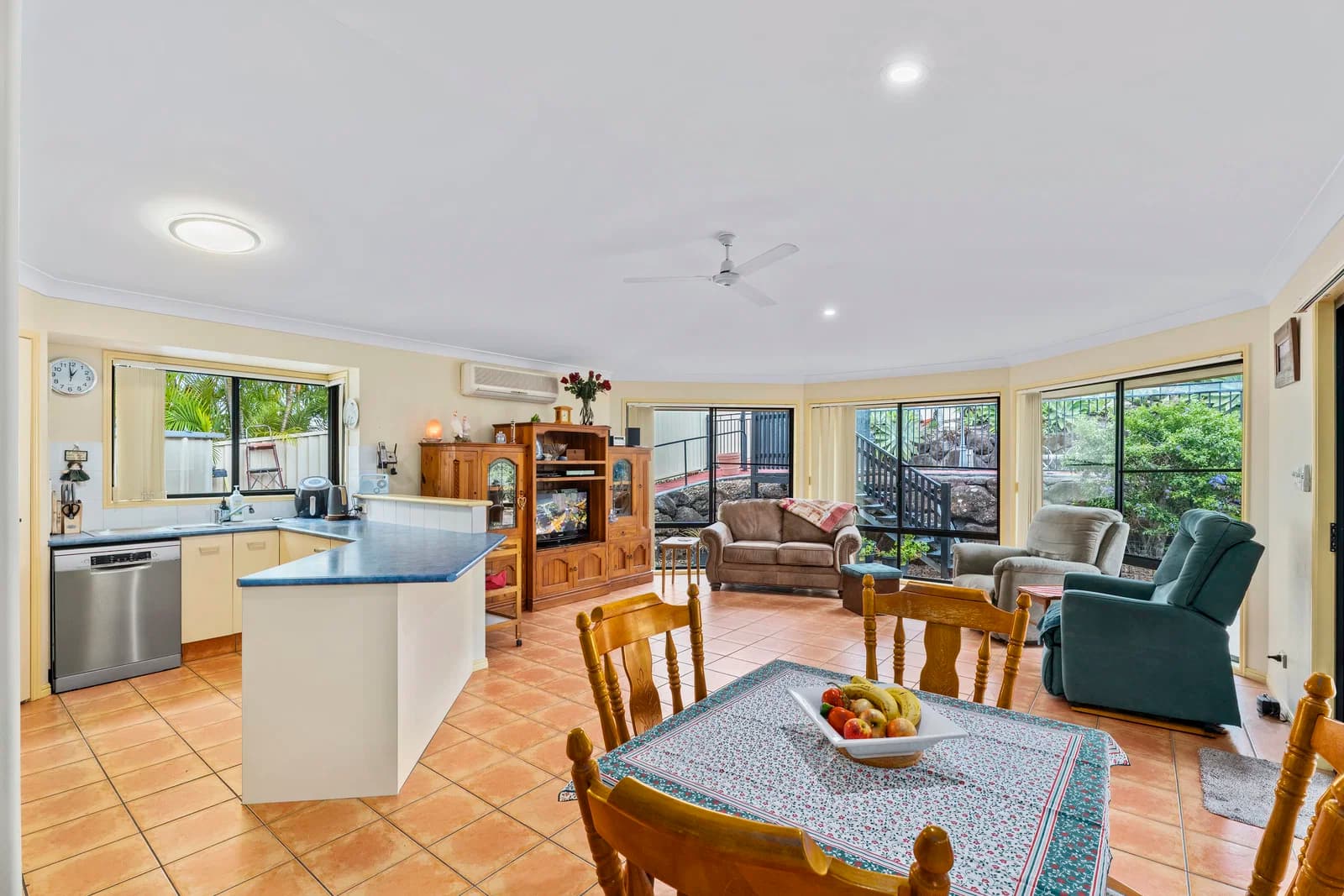 10 Langfield Crescent, Ormeau Hills, QLD, 4208, Ormeau Hills - Thumbnail 5