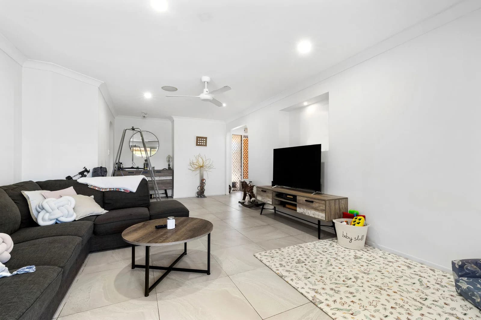 2/137 Amarina Avenue, Mooloolaba, QLD, 4557, Mooloolaba - Thumbnail 4