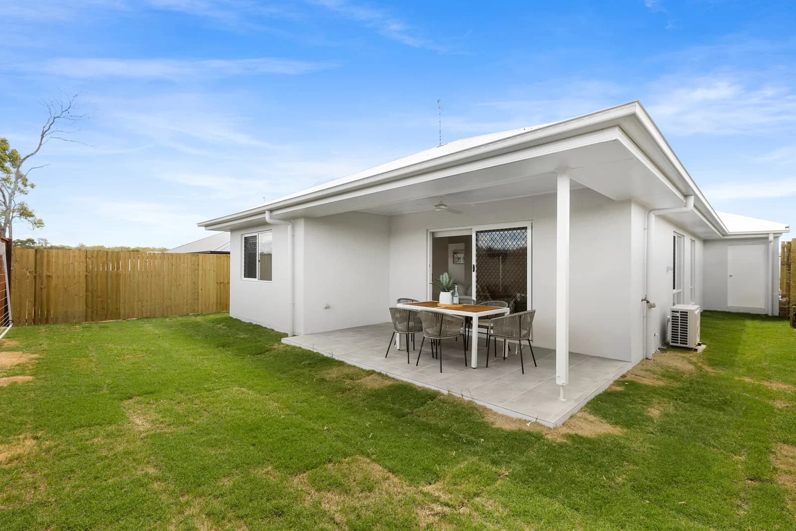 14 Tulip Tree Street, Park Ridge, QLD, 4125, Park Ridge - Thumbnail 2