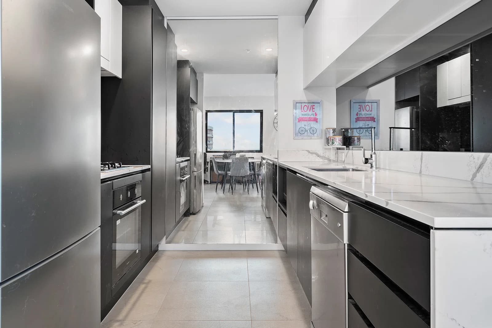 51106/5 Harbour Side Court, Biggera Waters, QLD, 4216, Biggera Waters - Thumbnail 4