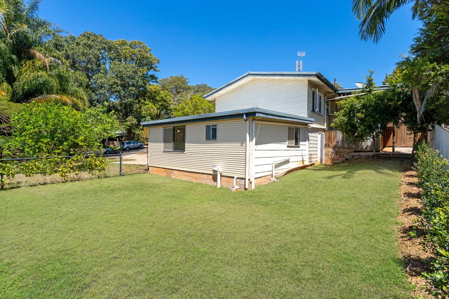 4 Hill Street, Palmwoods, QLD, 4555, Palmwoods - Thumbnail 3