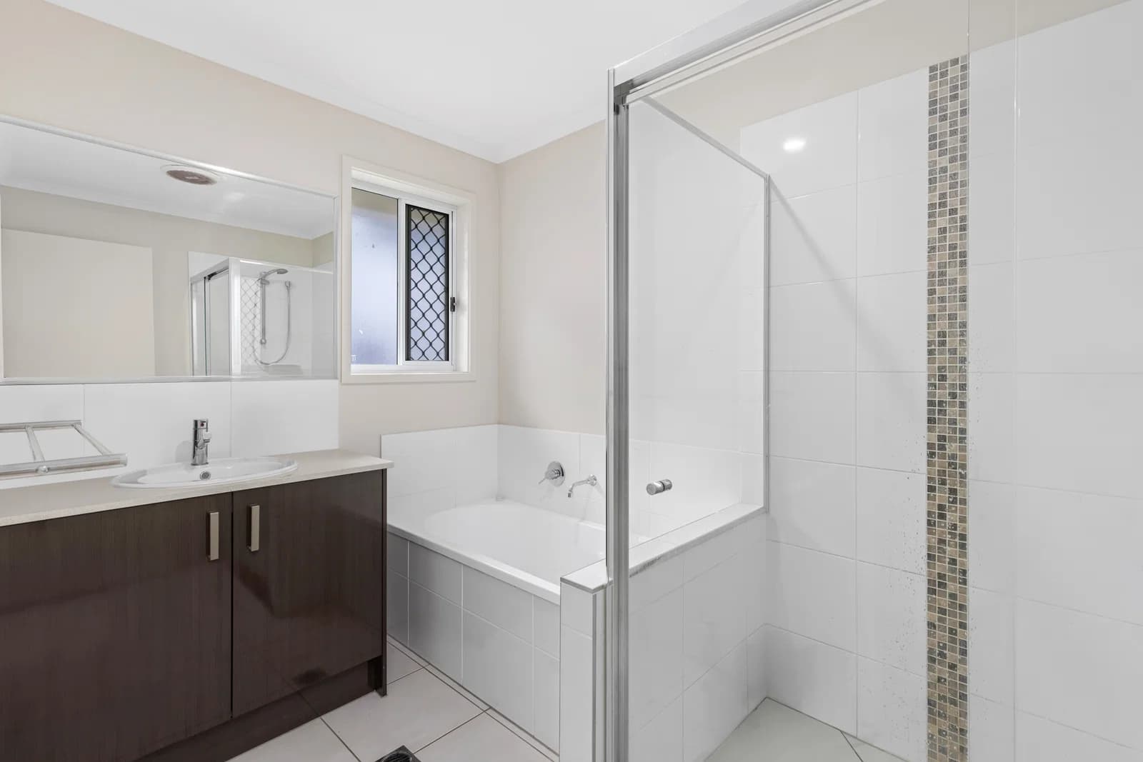 4 Frederick Place, Park Ridge, QLD, 4125, Park Ridge - Thumbnail 5