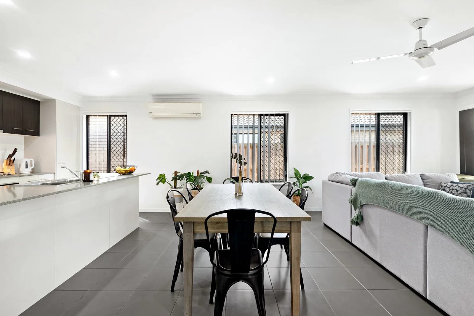 49 Carnarvon Close Mango Hill QLD 4509, Mango Hill - Thumbnail 2