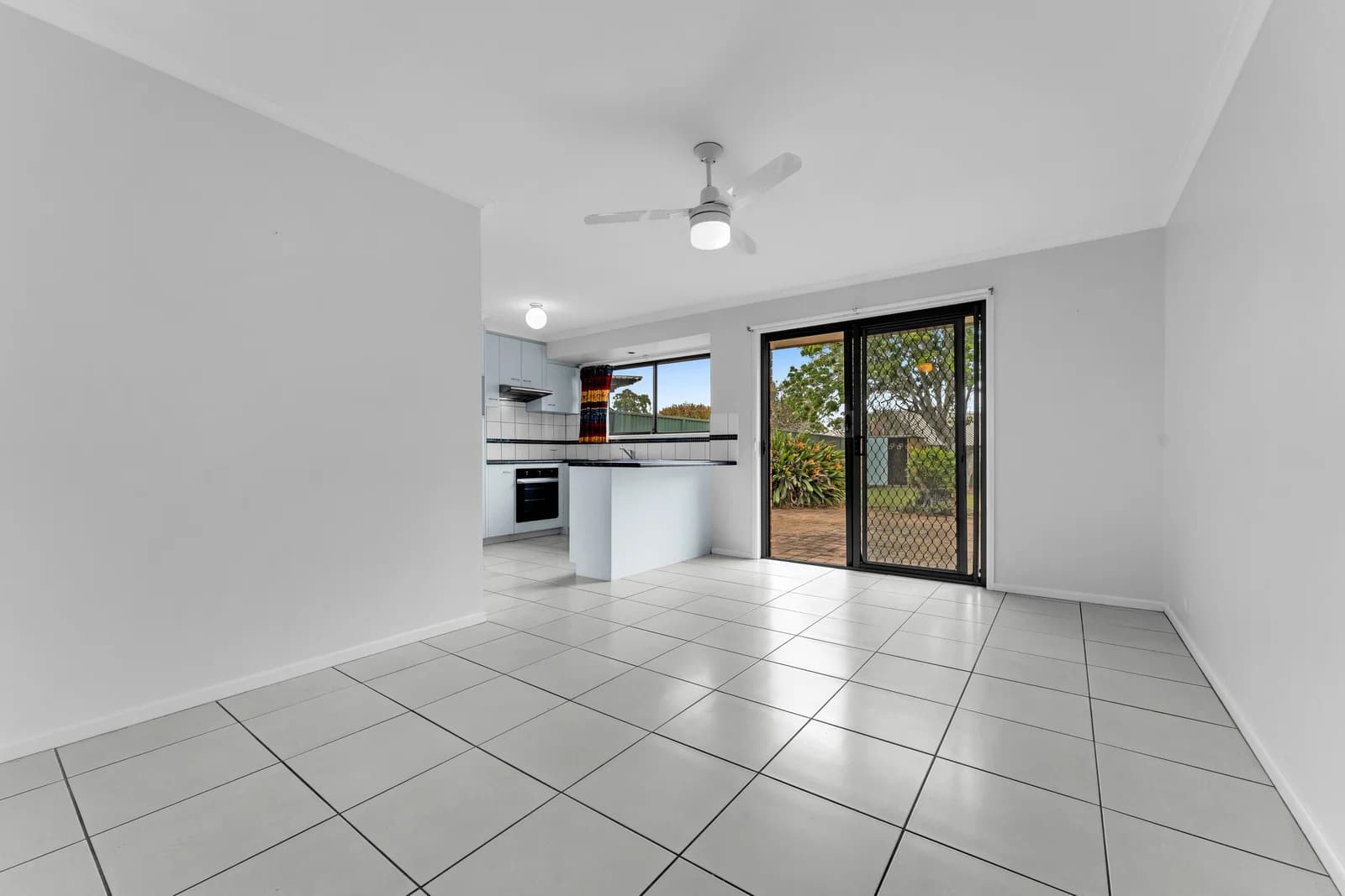 39 Peverell Street, Hillcrest, QLD, 4118, Hillcrest - Thumbnail 5