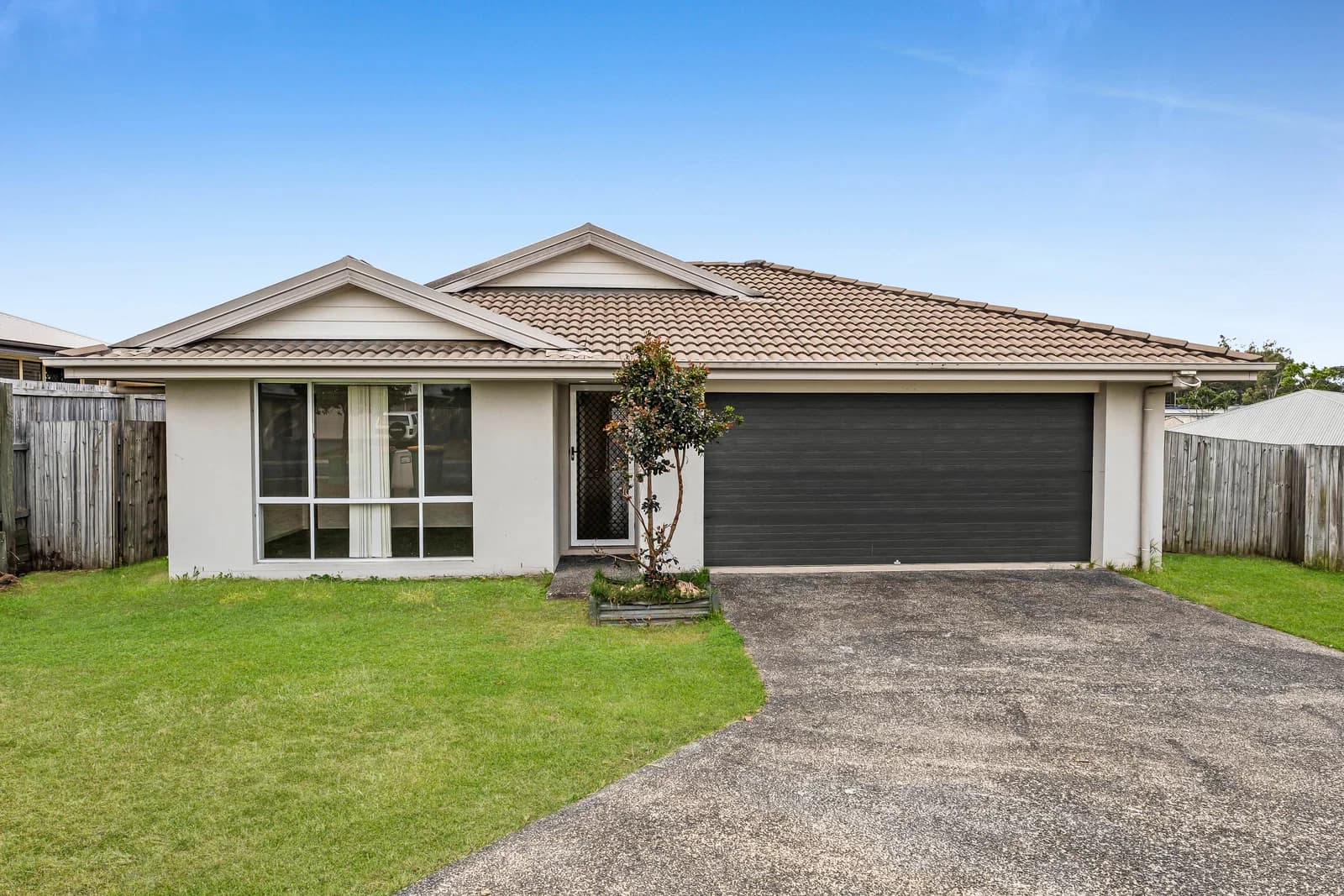8 Pinehurst Avenue, Leichhardt, QLD, 4305, Leichhardt - Image 1