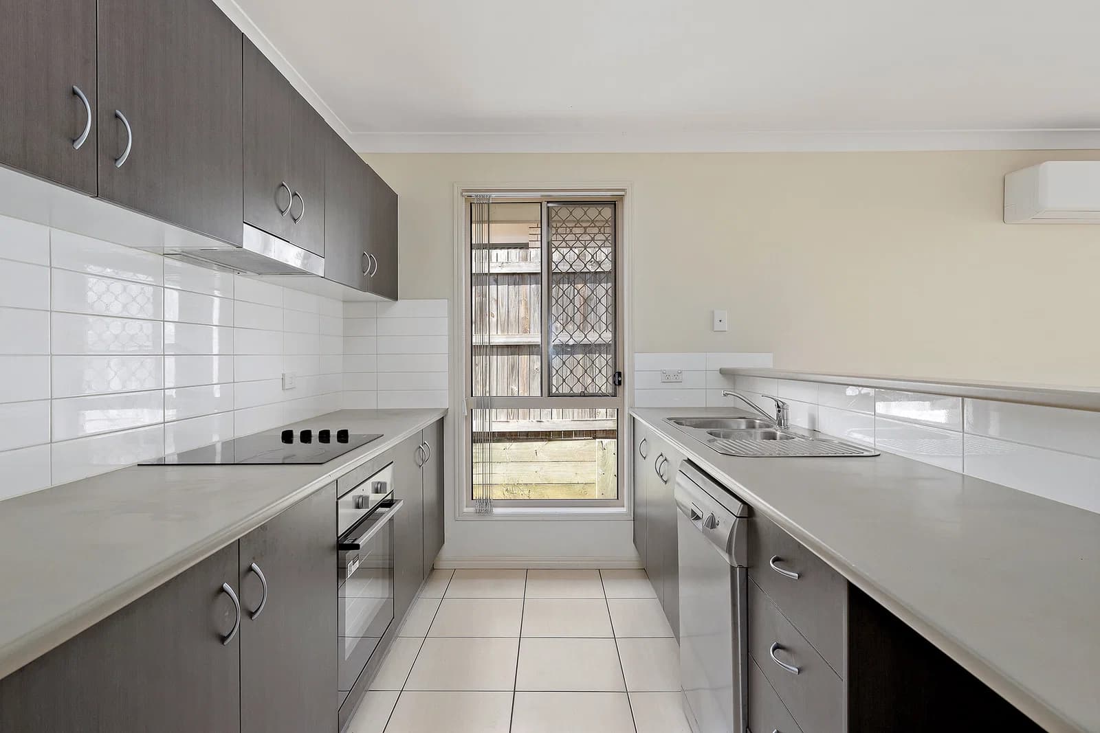 7 Edward Close, North Lakes, QLD, 4509, North Lakes - Thumbnail 4
