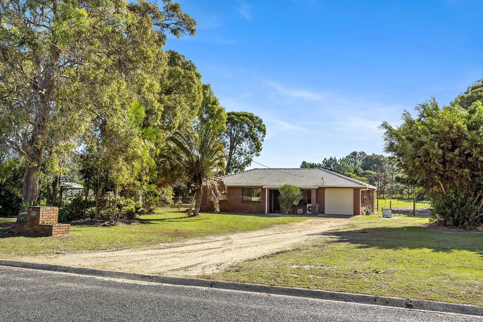 21 Rogers Street Beachmere QLD 4510, Beachmere - Image 1