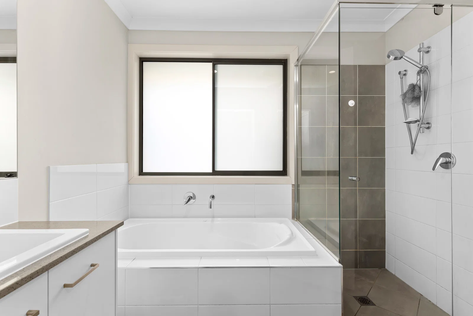 13 Mount Ballow Street, Park Ridge, QLD, 4125, Park Ridge - Thumbnail 6