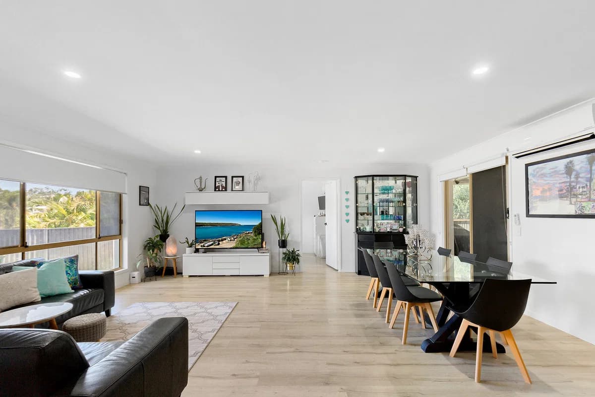 16 Marlene Court, Highland Park, QLD, 4211, Highland Park - Thumbnail 2