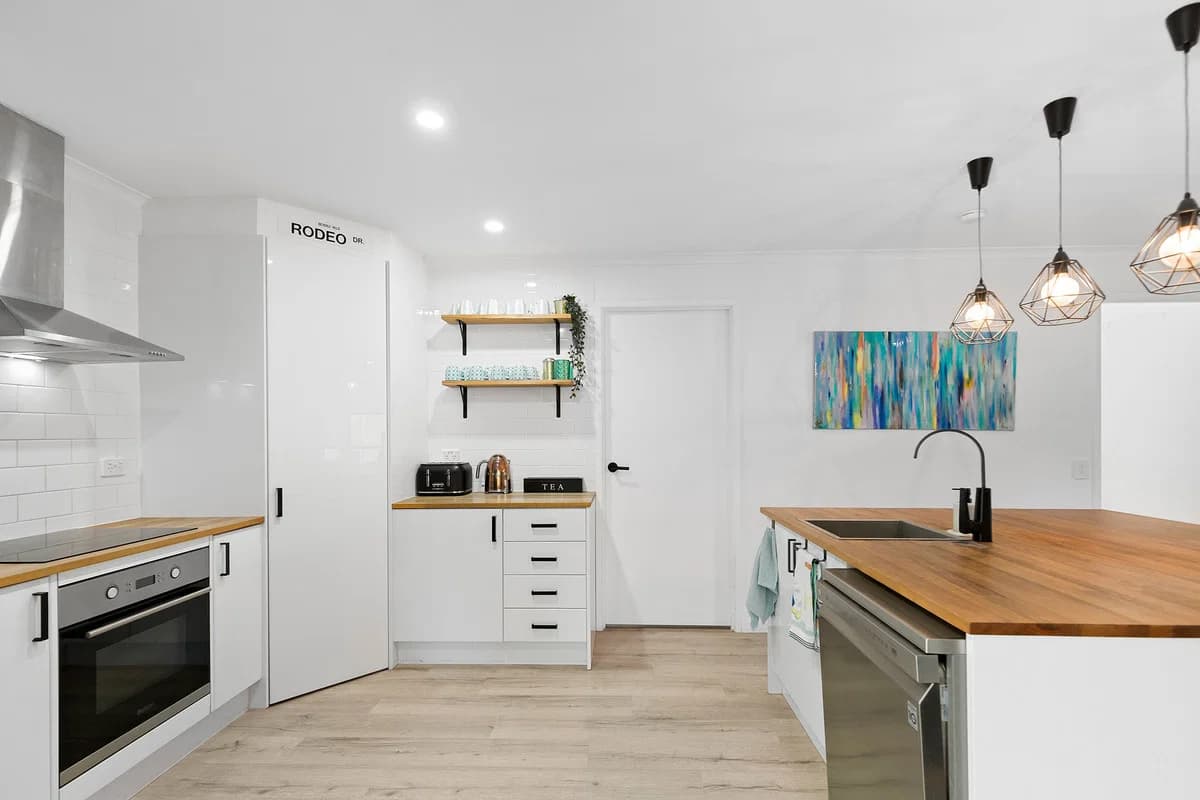 16 Marlene Court, Highland Park, QLD, 4211, Highland Park - Thumbnail 6