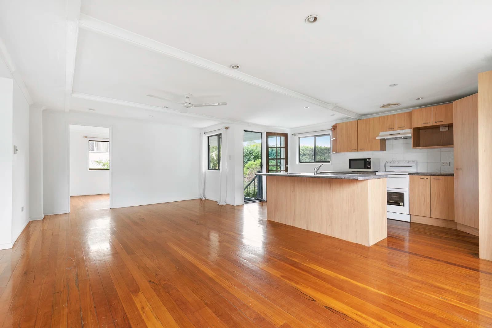 20 Lavercombe Drive, Kallangur, QLD, 4503, Kallangur - Thumbnail 6