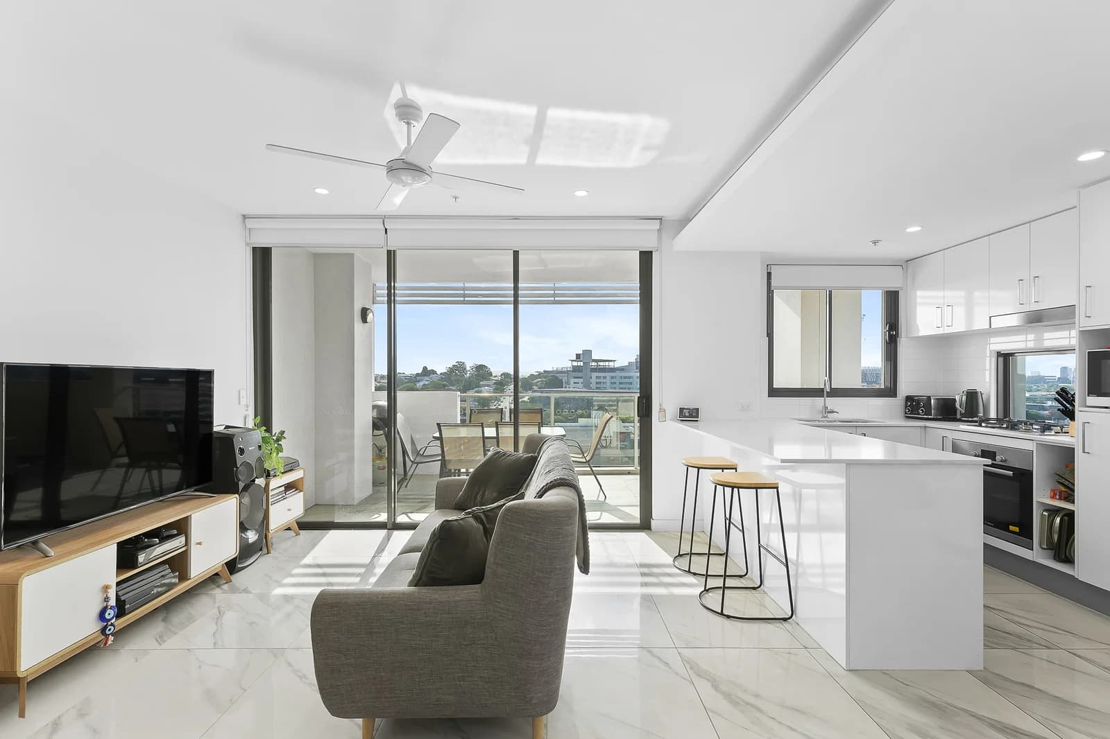 809/70-74 Carl Street, Woolloongabba, QLD, 4102, Woolloongabba - Image 1