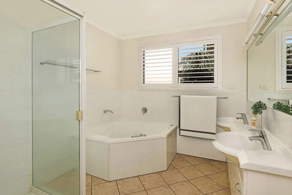 23 Amarina Avenue, Mooloolaba, QLD, 4557, Mooloolaba - Thumbnail 6