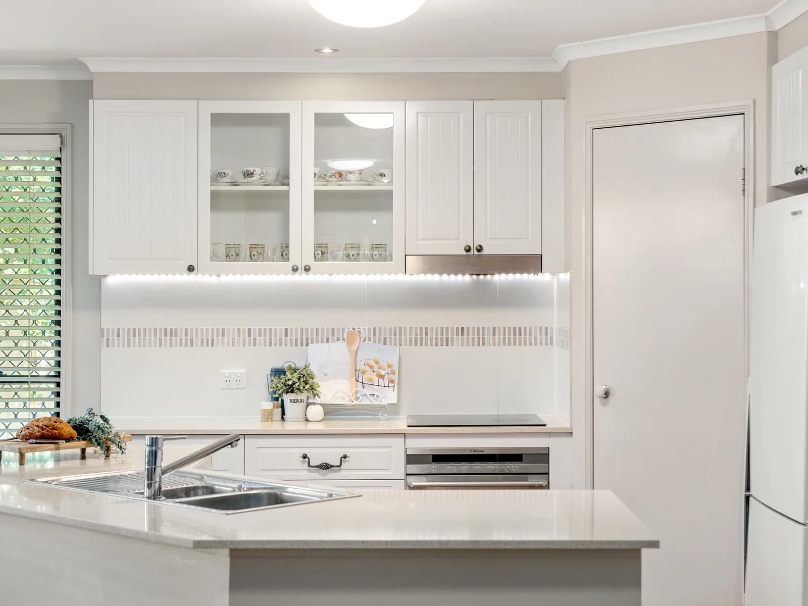 2 Bowerbird Court, Cashmere, QLD, 4500, Cashmere - Thumbnail 4