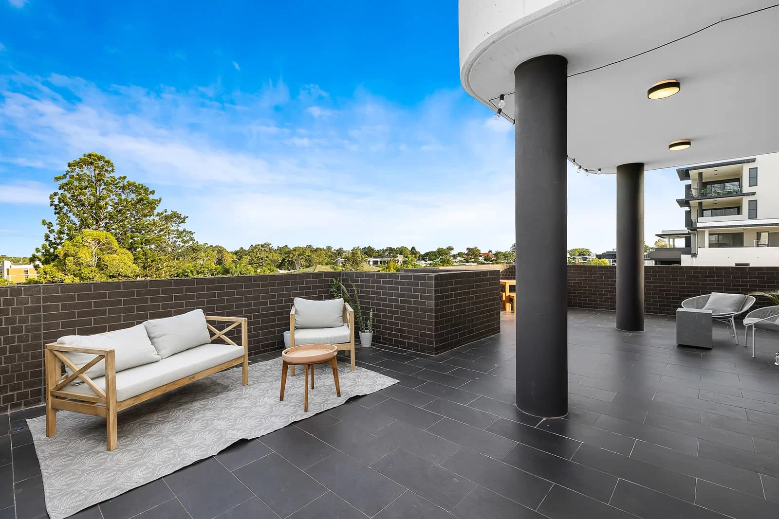 401/121 Clarence Road, Indooroopilly, QLD, 4068, Indooroopilly - Thumbnail 2