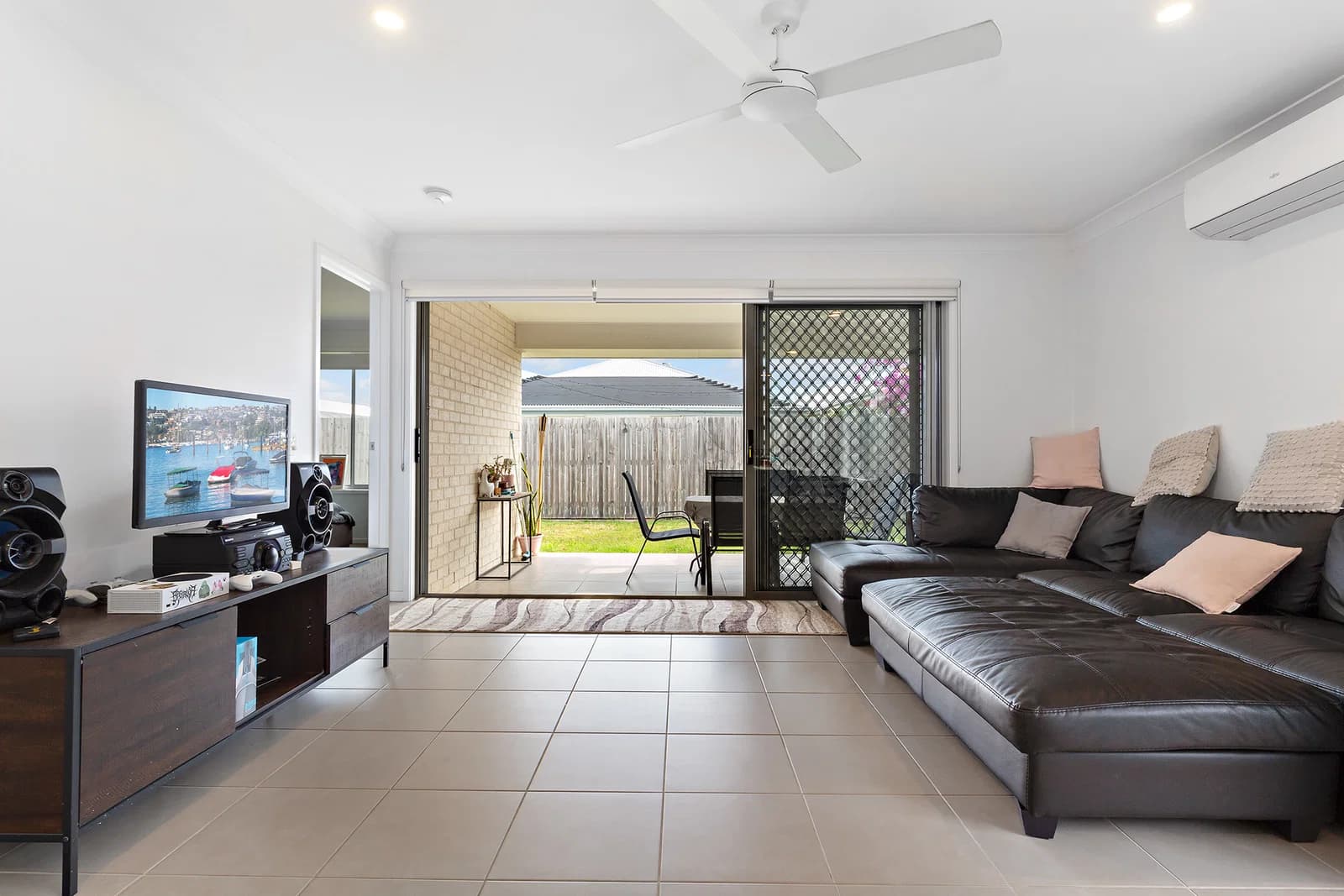 14 East Beaumont Road, Park Ridge, QLD, 4125, Park Ridge - Thumbnail 2