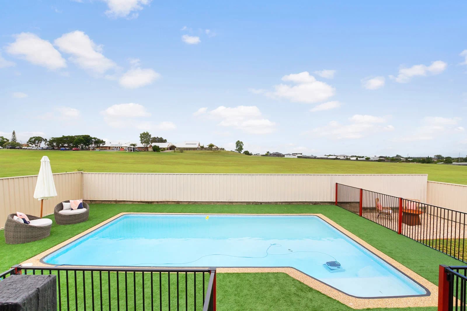 18 Gwendoline Street, Raceview, QLD, 4305, Raceview - Thumbnail 3