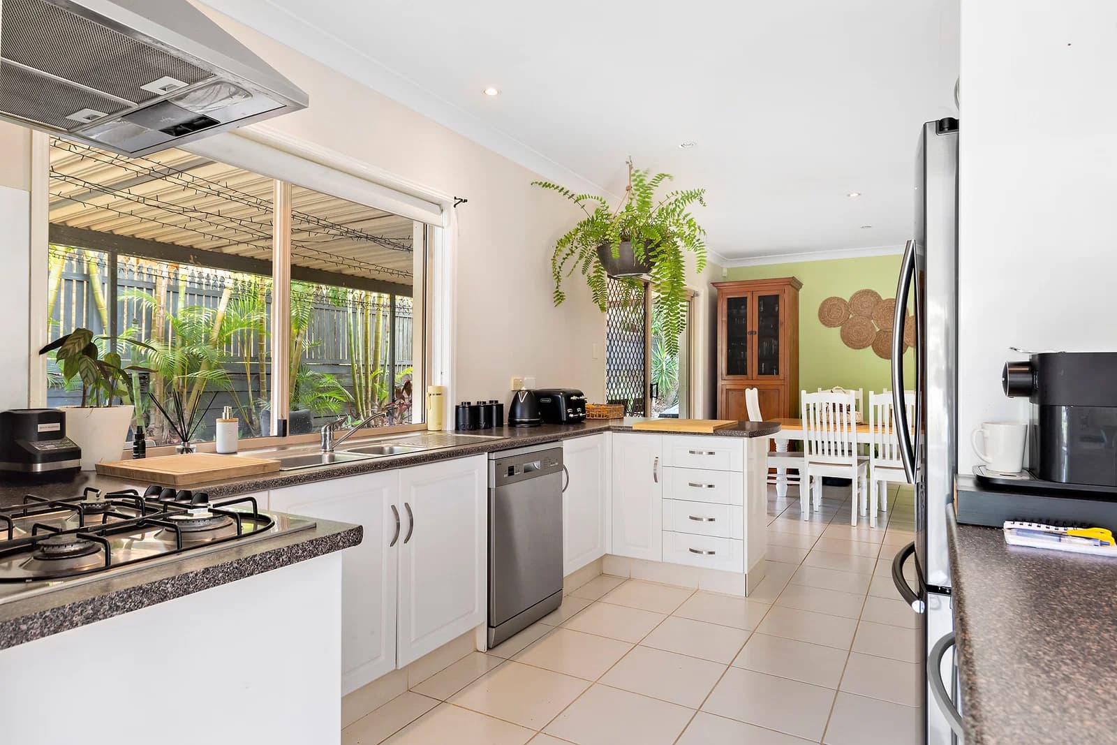 5 Peter Senior Court, Parkwood, QLD, 4214, Parkwood - Thumbnail 5