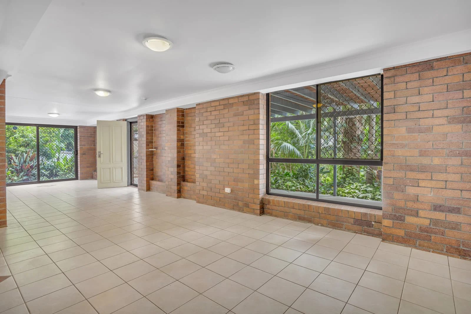 6 Sherwood Crescent, Bellbird Park, QLD, 4300, Bellbird Park - Thumbnail 8