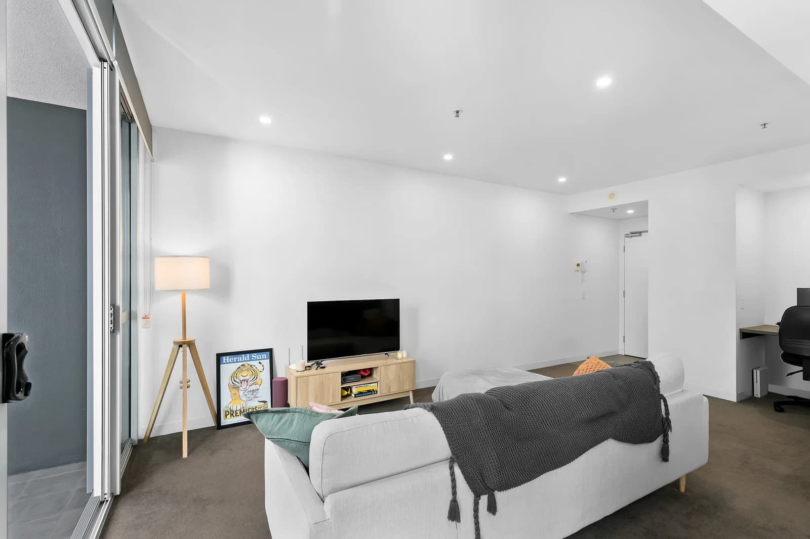 1209/855 Stanley Street, Woolloongabba, QLD, 4102, Woolloongabba - Thumbnail 2