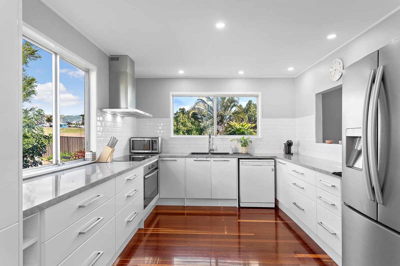 16 Gwendoline Street, Raceview, QLD, 4305, Raceview - Thumbnail 2