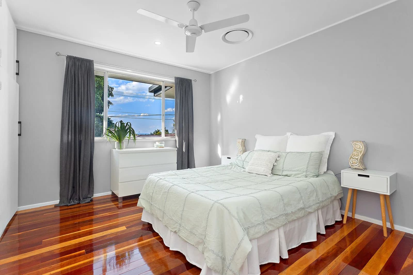 16 Gwendoline Street, Raceview, QLD, 4305, Raceview - Thumbnail 7