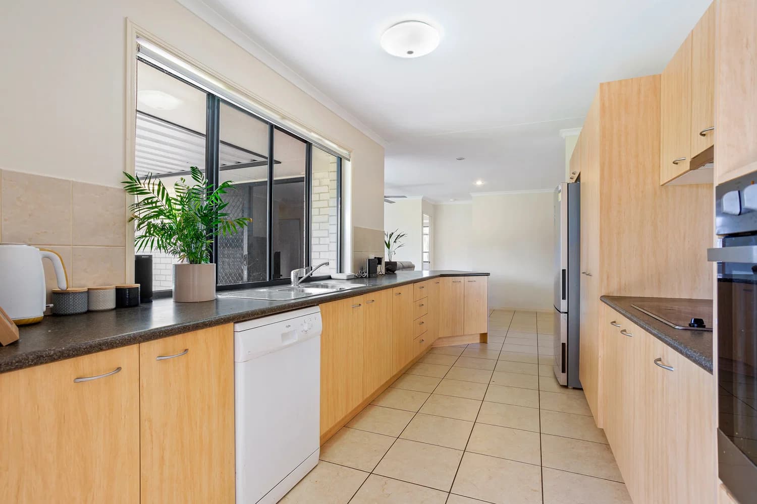 7 Kingsley Court, Little Mountain, QLD, 4551, Little Mountain - Thumbnail 2