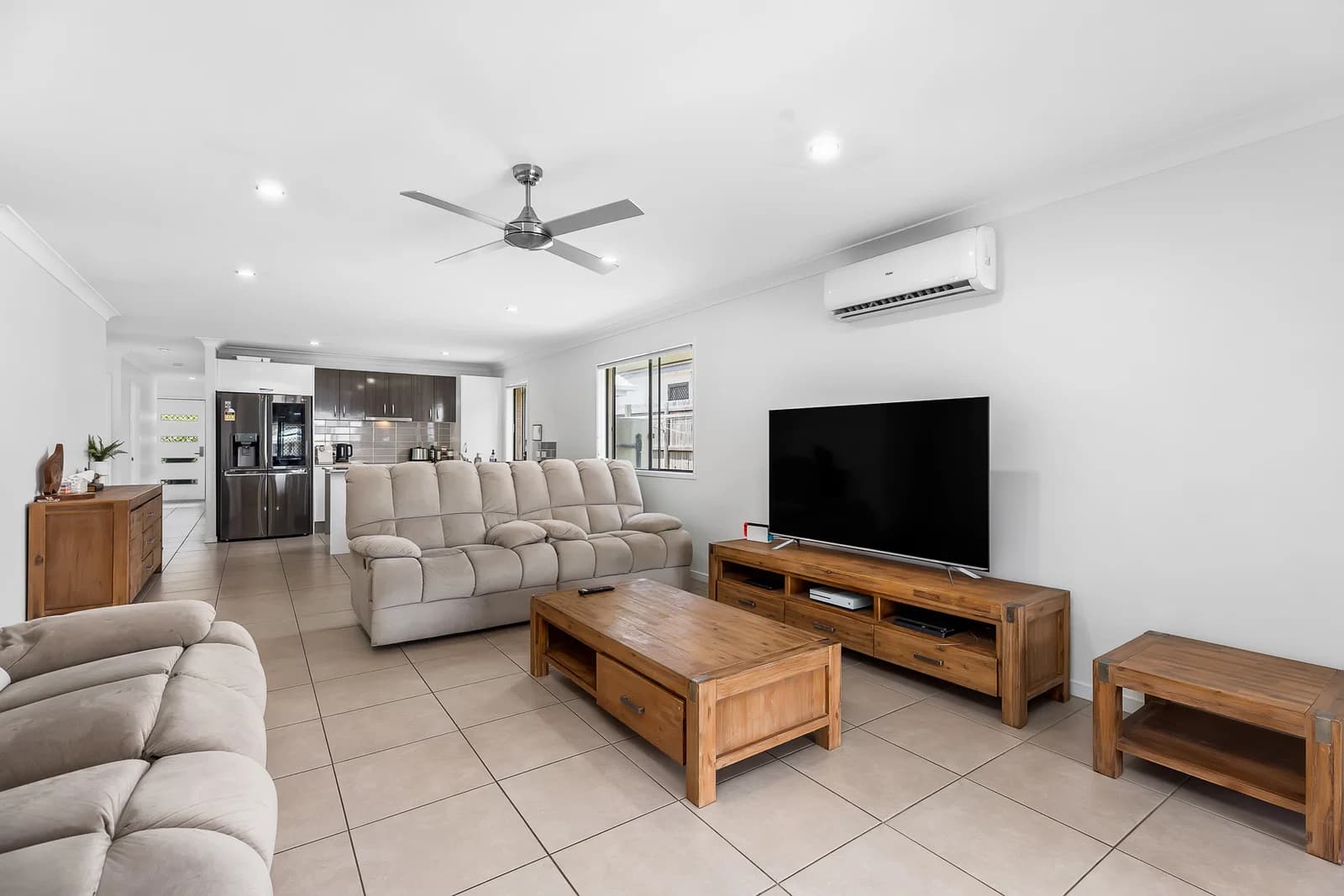4 Chikameena Street, Logan Reserve, QLD, 4133, Logan Reserve - Thumbnail 3