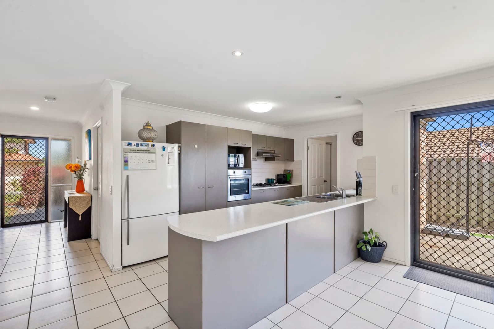 38 Allison Drive, Kallangur, QLD, 4503, Kallangur - Thumbnail 2