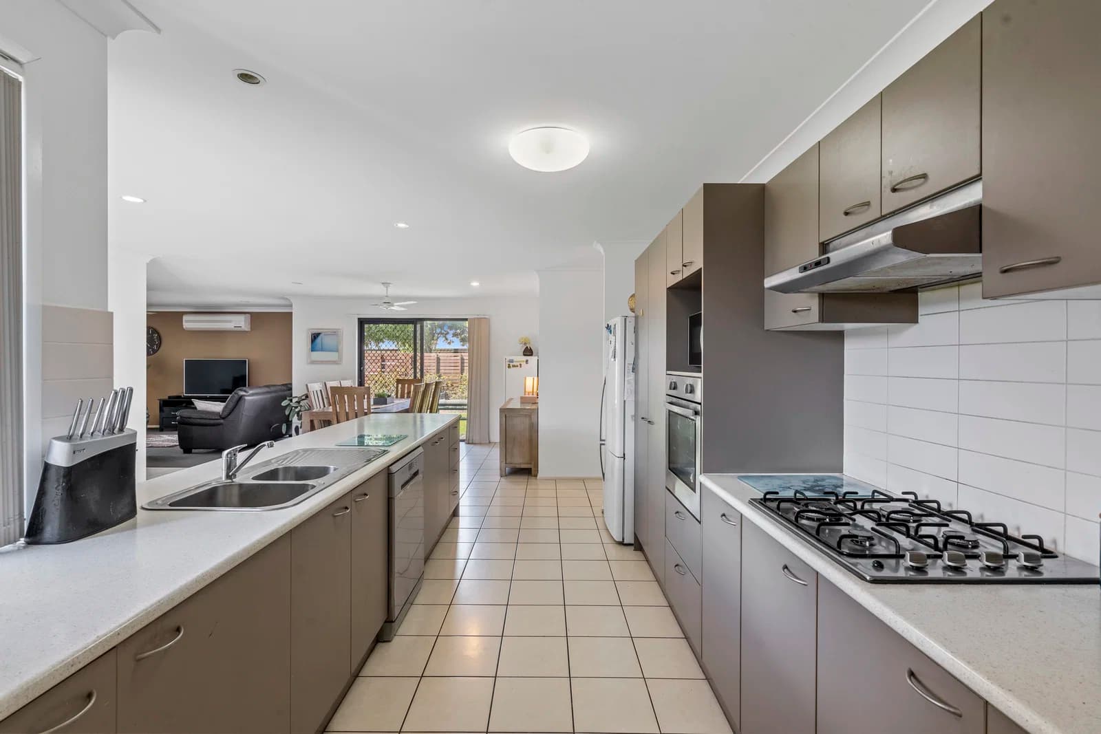 38 Allison Drive, Kallangur, QLD, 4503, Kallangur - Thumbnail 3