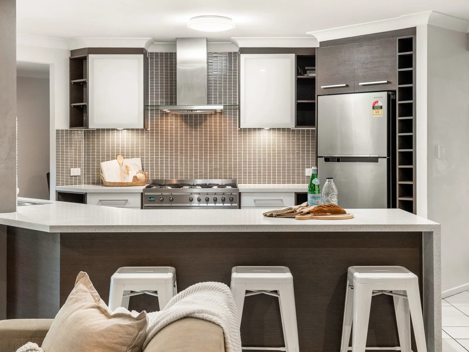 16 Hayward Avenue, Cashmere, QLD, 4500, Cashmere - Thumbnail 4