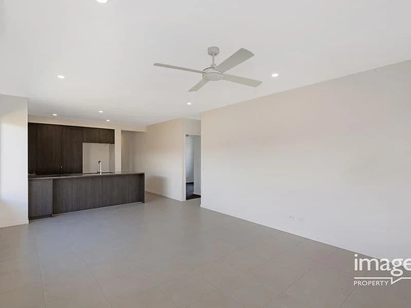 29 Meadows Boulevard, Strathpine, QLD, 4500, Strathpine - Thumbnail 3