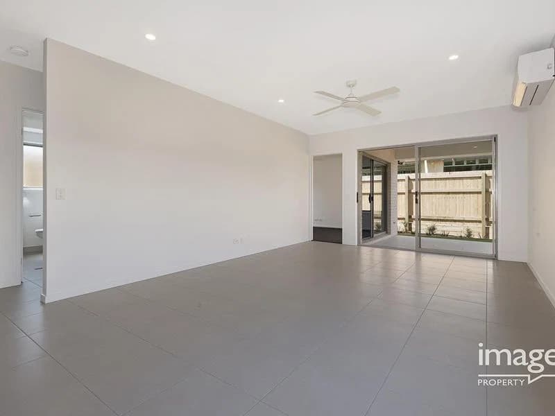 29 Meadows Boulevard, Strathpine, QLD, 4500, Strathpine - Thumbnail 4