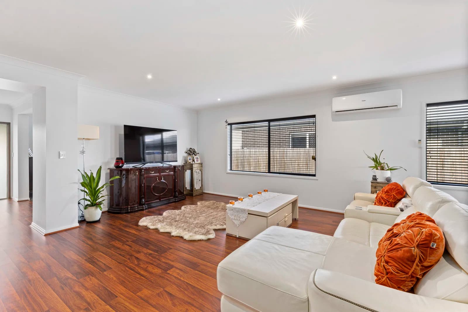 52 Wallace Street, Walloon, QLD, 4306, Walloon - Thumbnail 4