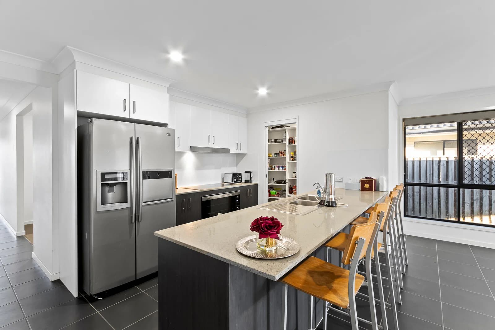 16 Wicker Road, Park Ridge, QLD, 4125, Park Ridge - Thumbnail 5