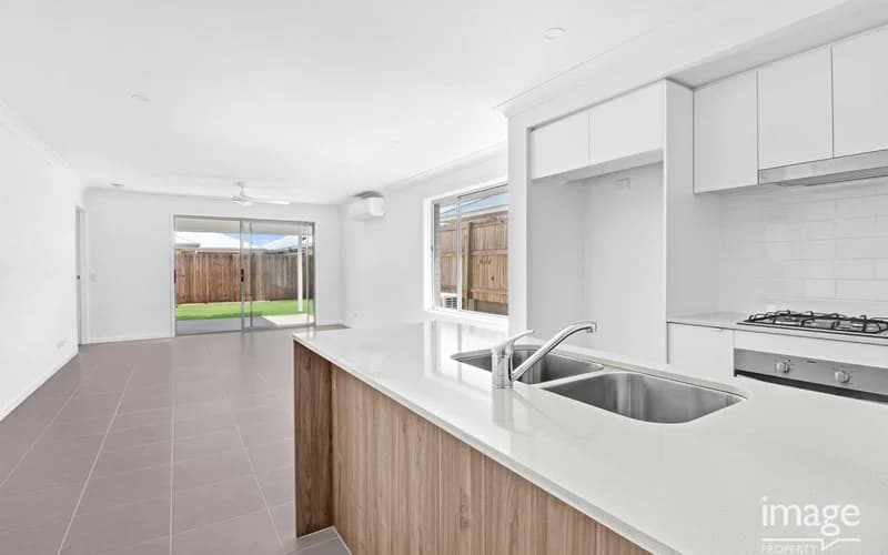 18 East Beaumont Road, Park Ridge, QLD, 4125, Park Ridge - Thumbnail 5