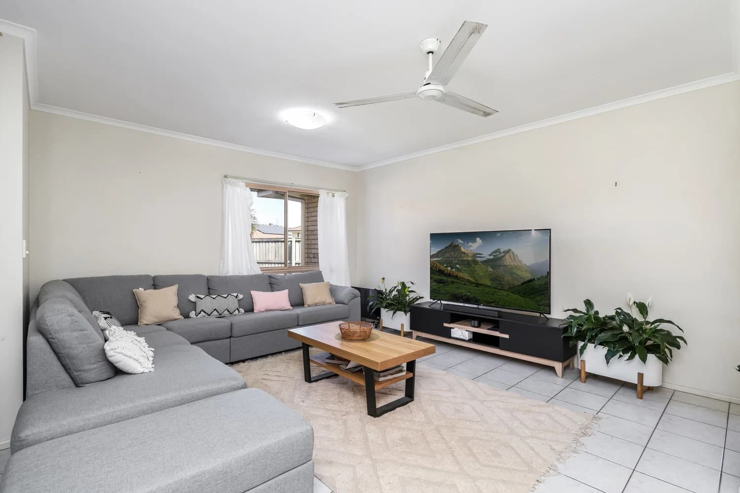 10 Samson Circuit, Caloundra West, QLD, 4551, Caloundra West - Thumbnail 2