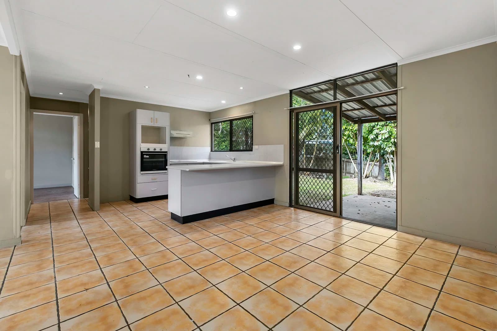 11 Furness Drive, Tewantin, QLD, 4565, Tewantin - Thumbnail 3