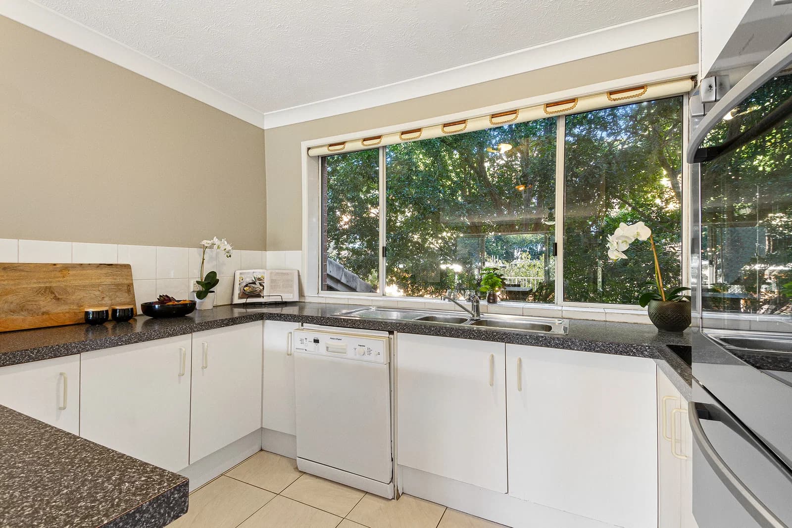 3/2 Brasted Street Taringa QLD 4068, Taringa - Thumbnail 2