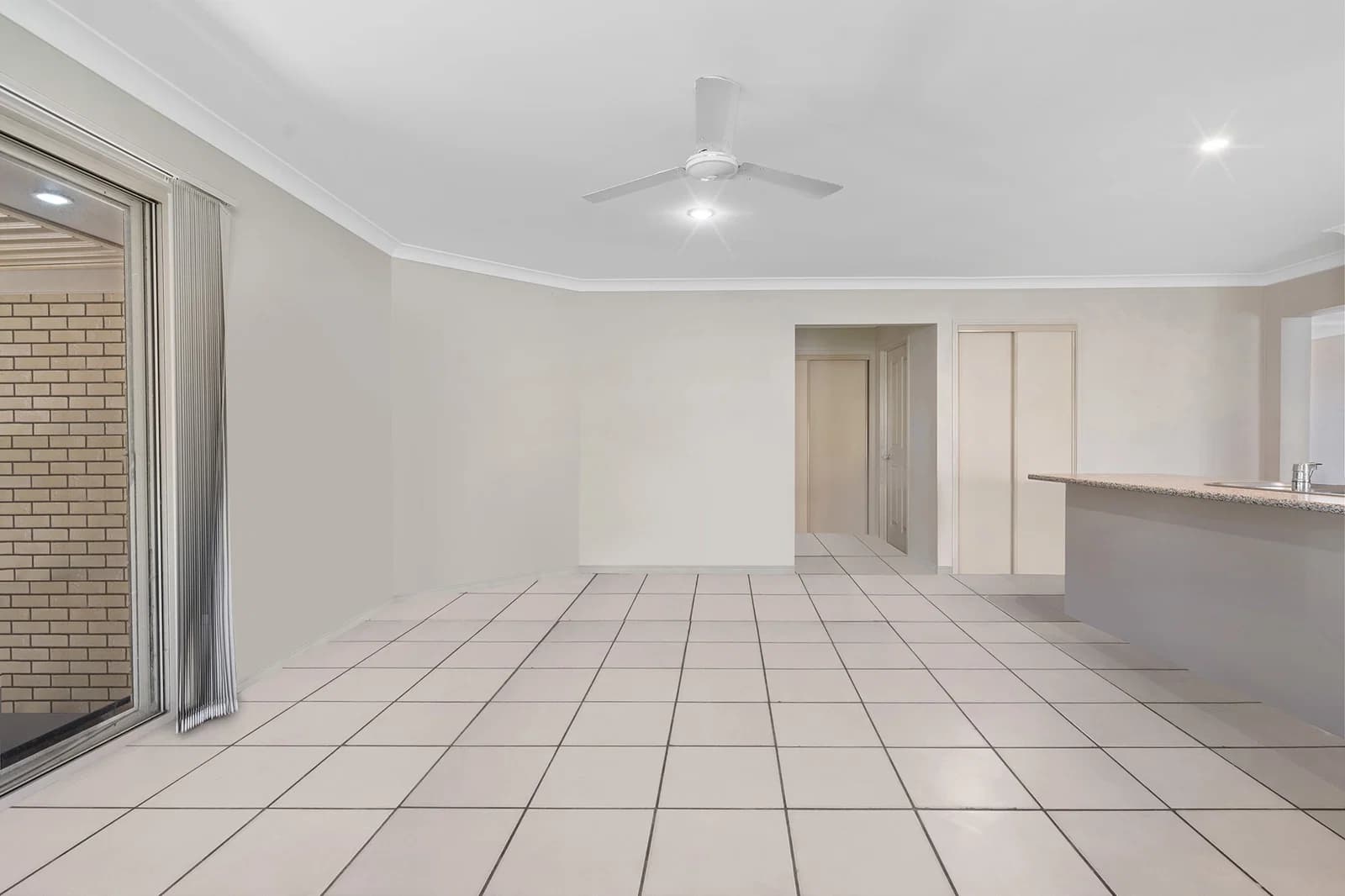 39 Creekside Crescent, Flagstone, QLD, 4280, Flagstone - Thumbnail 4
