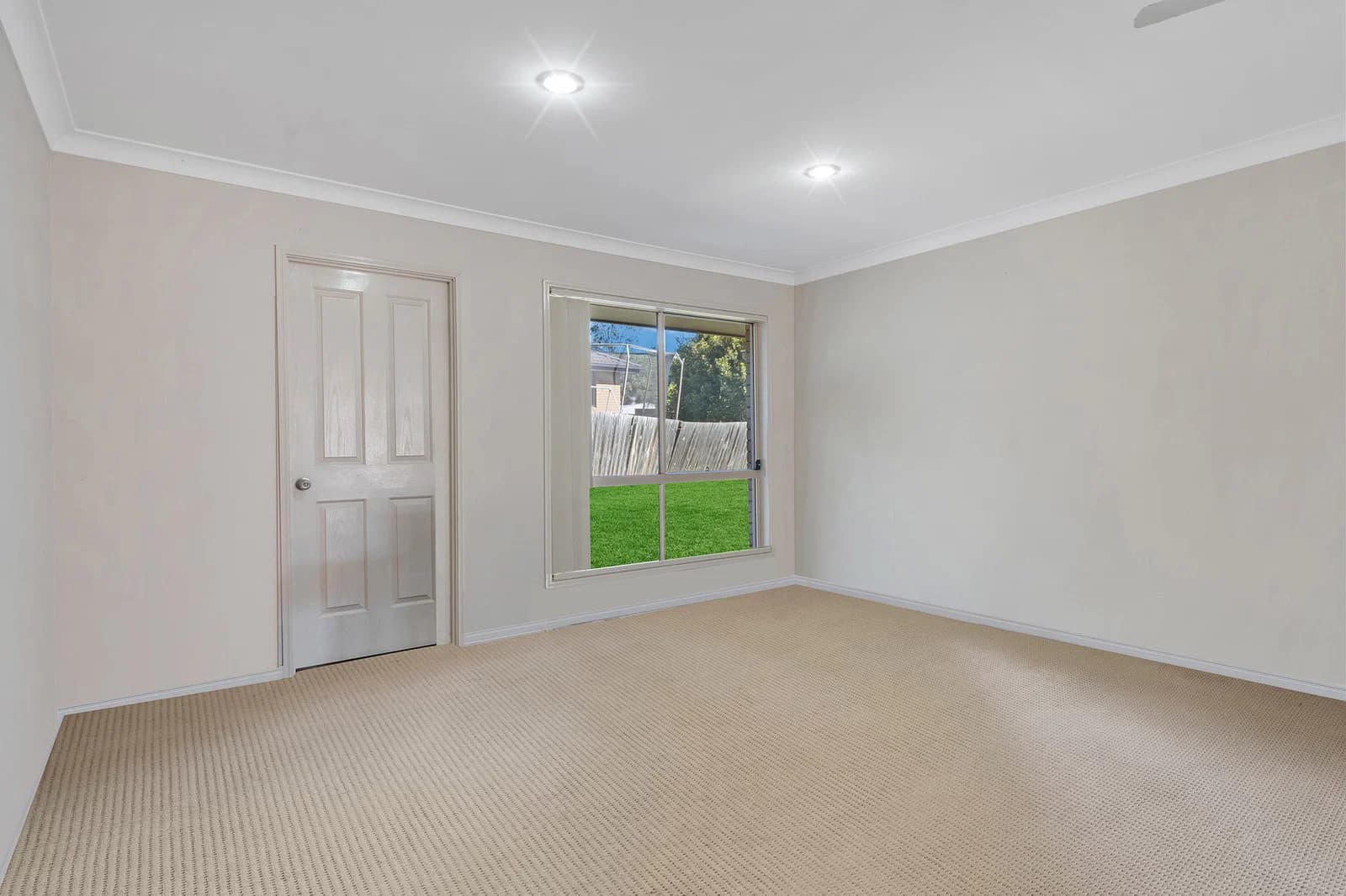 39 Creekside Crescent, Flagstone, QLD, 4280, Flagstone - Thumbnail 5