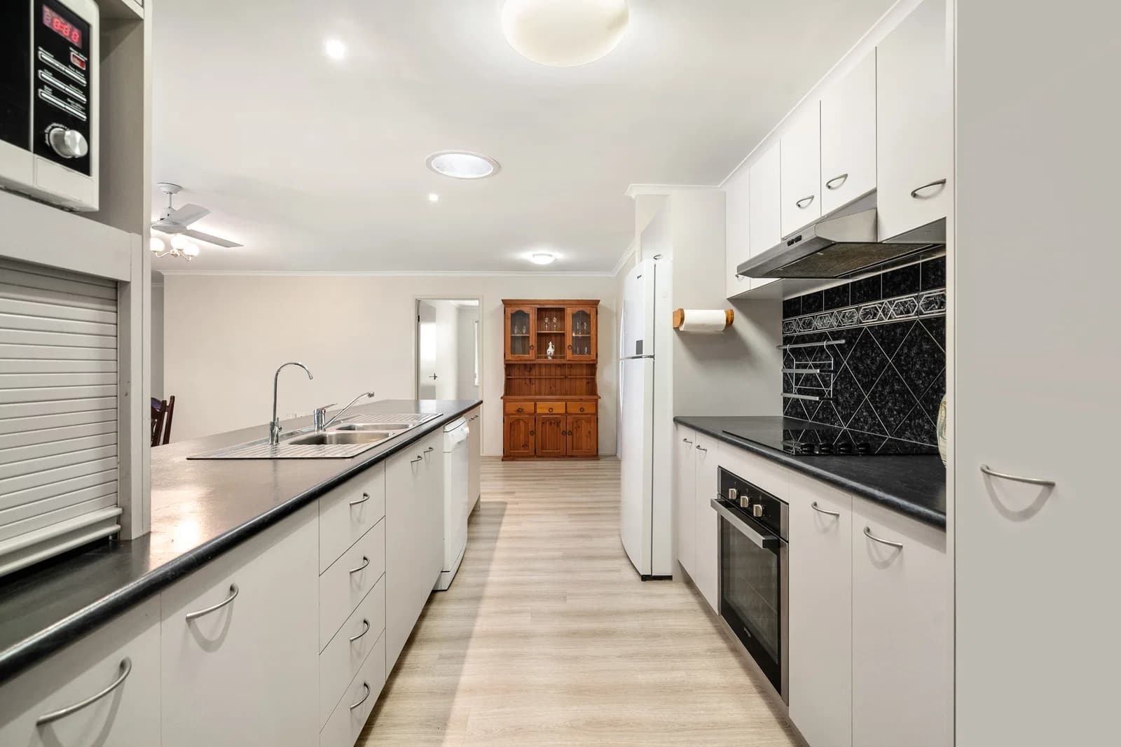 6 Hayward Avenue, CASHMERE, QLD, 4500, Cashmere - Thumbnail 5
