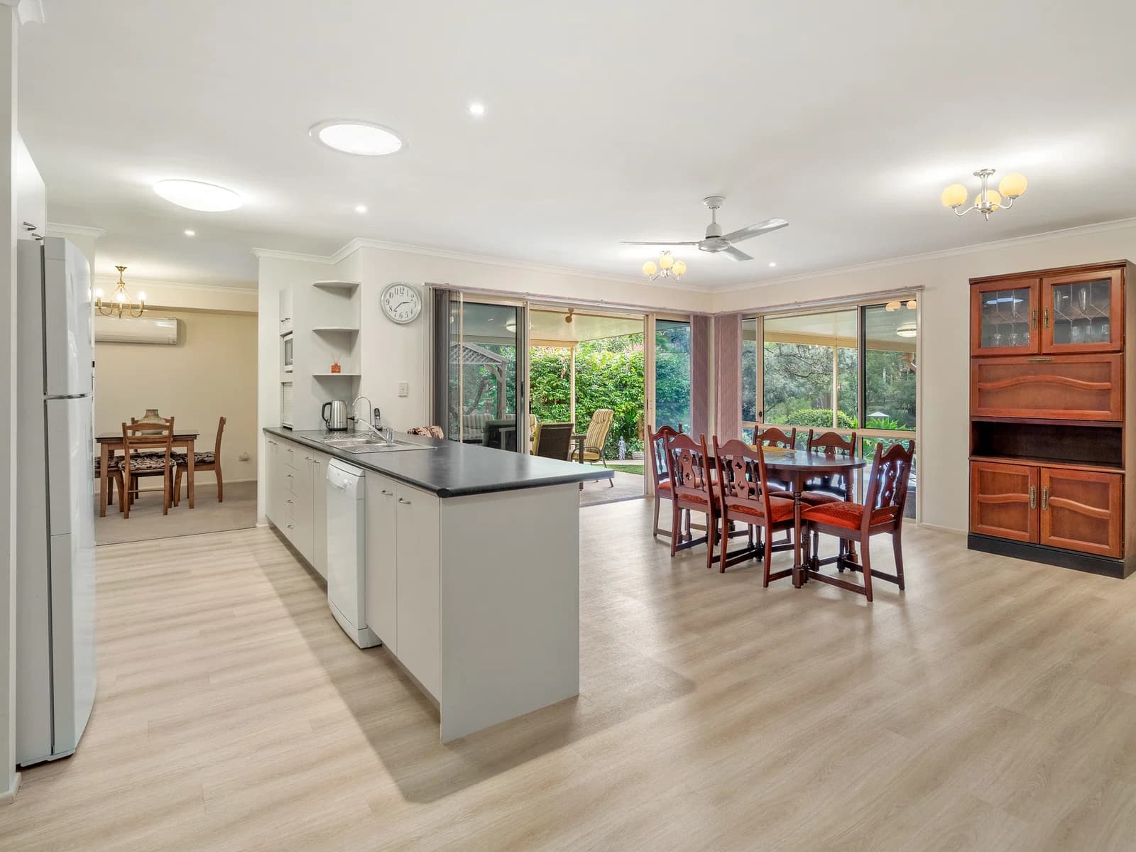 6 Hayward Avenue, CASHMERE, QLD, 4500, Cashmere - Thumbnail 6