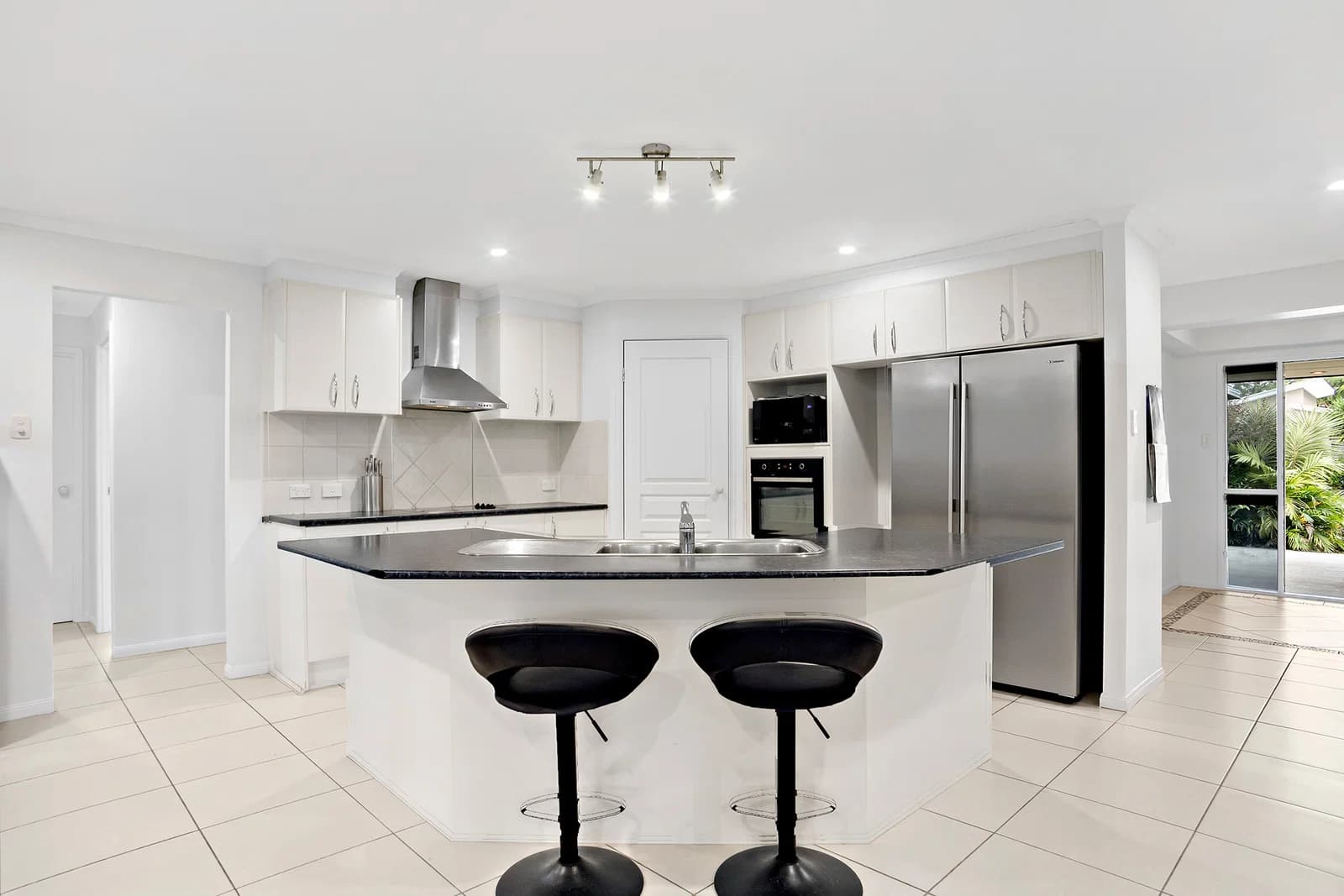 33 Riveroak Way, Sippy Downs, QLD, 4556, Sippy Downs - Thumbnail 2