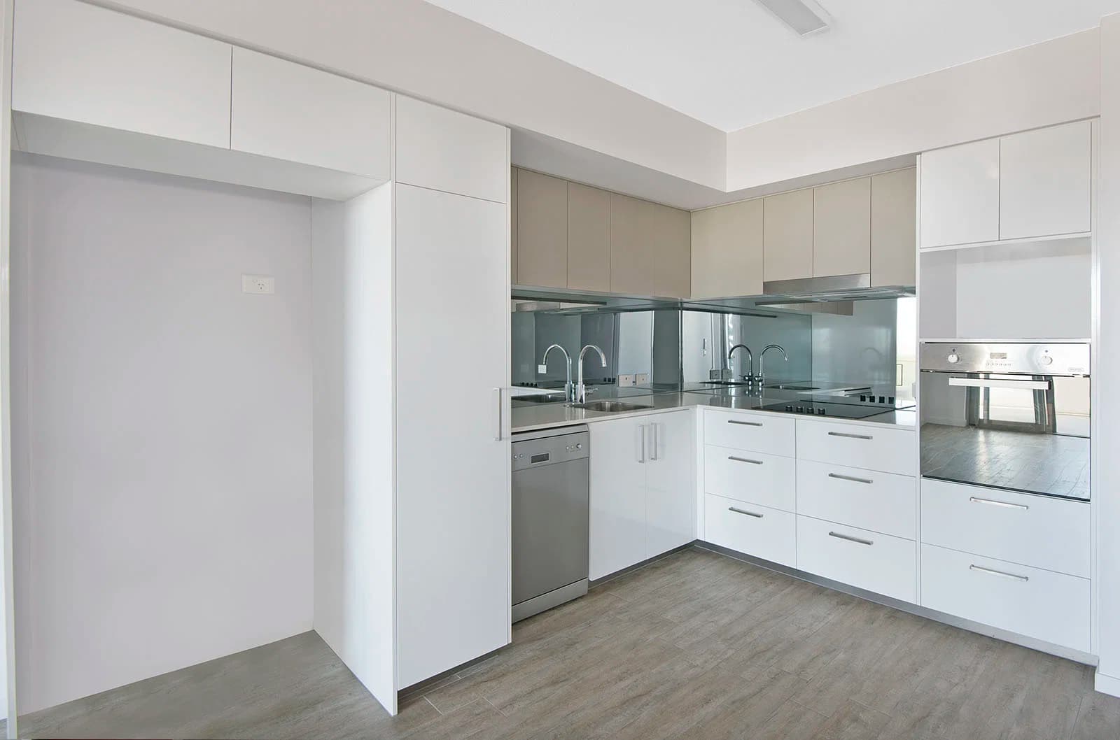 27/17 Carl Street, Woolloongabba, QLD, 4102, Woolloongabba - Thumbnail 4