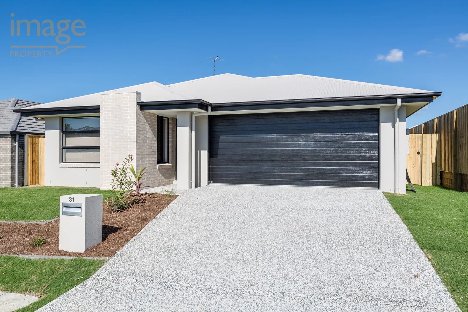 31 Allerton Park Drive, Park Ridge, QLD, 4125, Park Ridge - Thumbnail 2