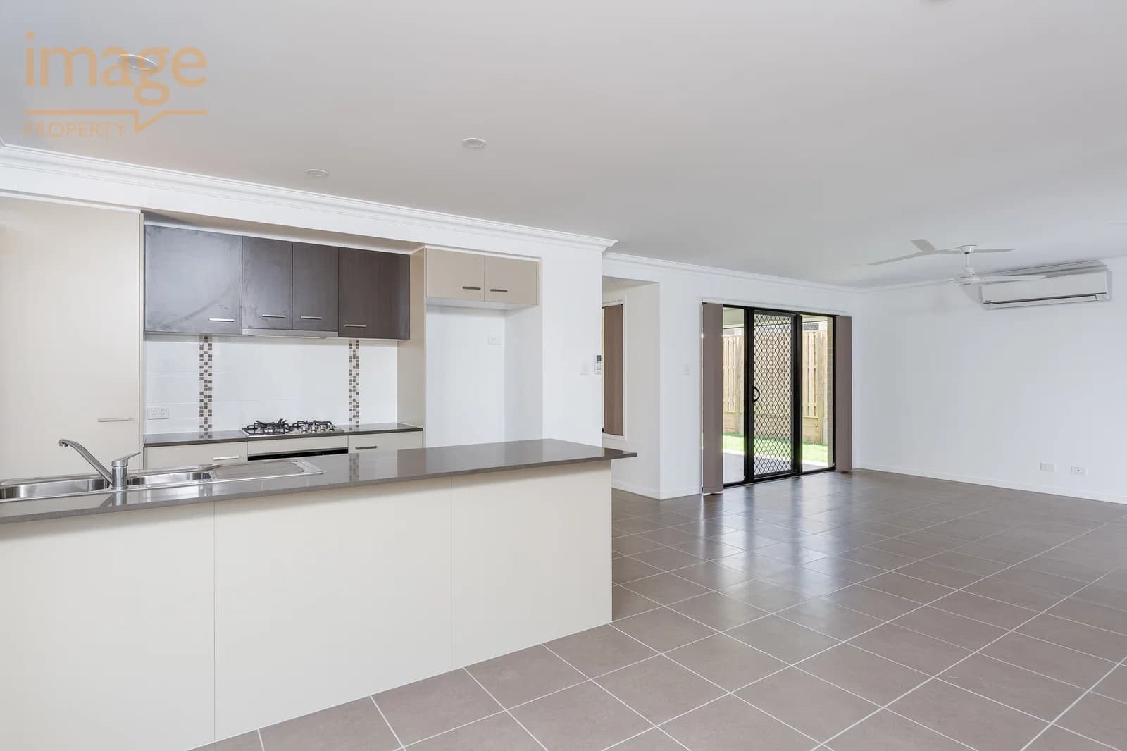 31 Allerton Park Drive, Park Ridge, QLD, 4125, Park Ridge - Thumbnail 6